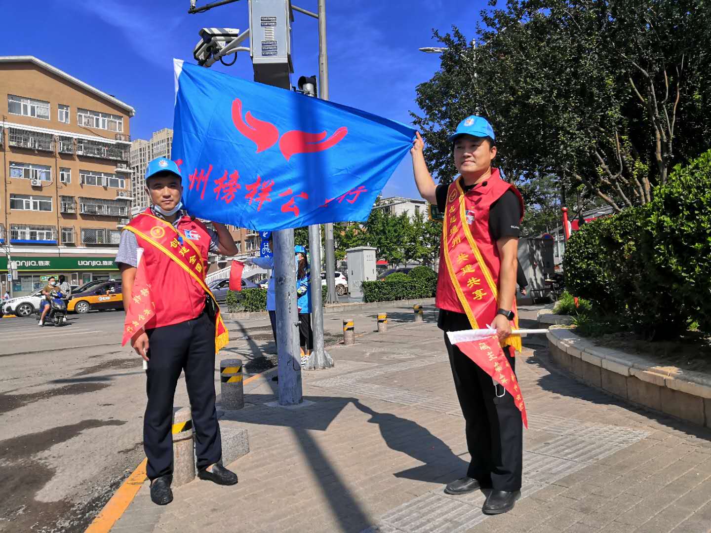 <strong>和男人操逼同时插两洞免费试看视频</strong>